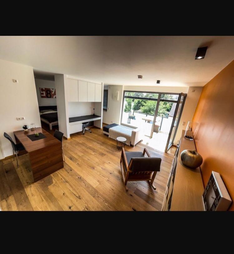 Zimmer - Modernes Apartment mit 45 qm. Straubing Extérieur photo